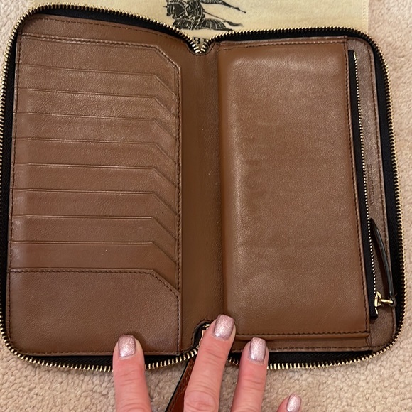 BURBERRY wallet - Picture 3 of 6